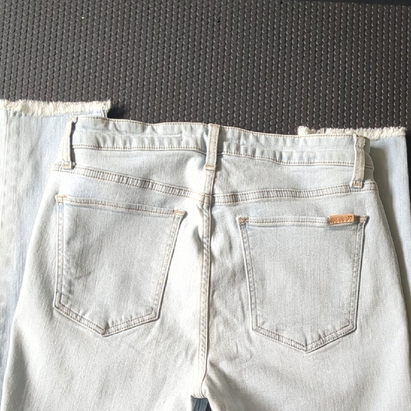 LAWLESS Light Blue Frayed Hem Ankle Jeans - Picture 6 of 6
